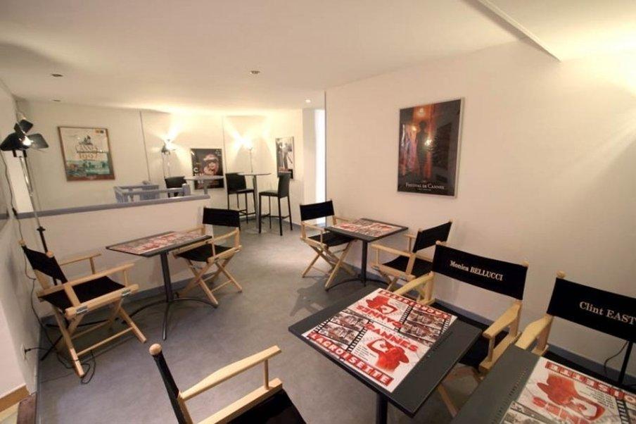 Des Congrès Et Festivals Hotel 3*